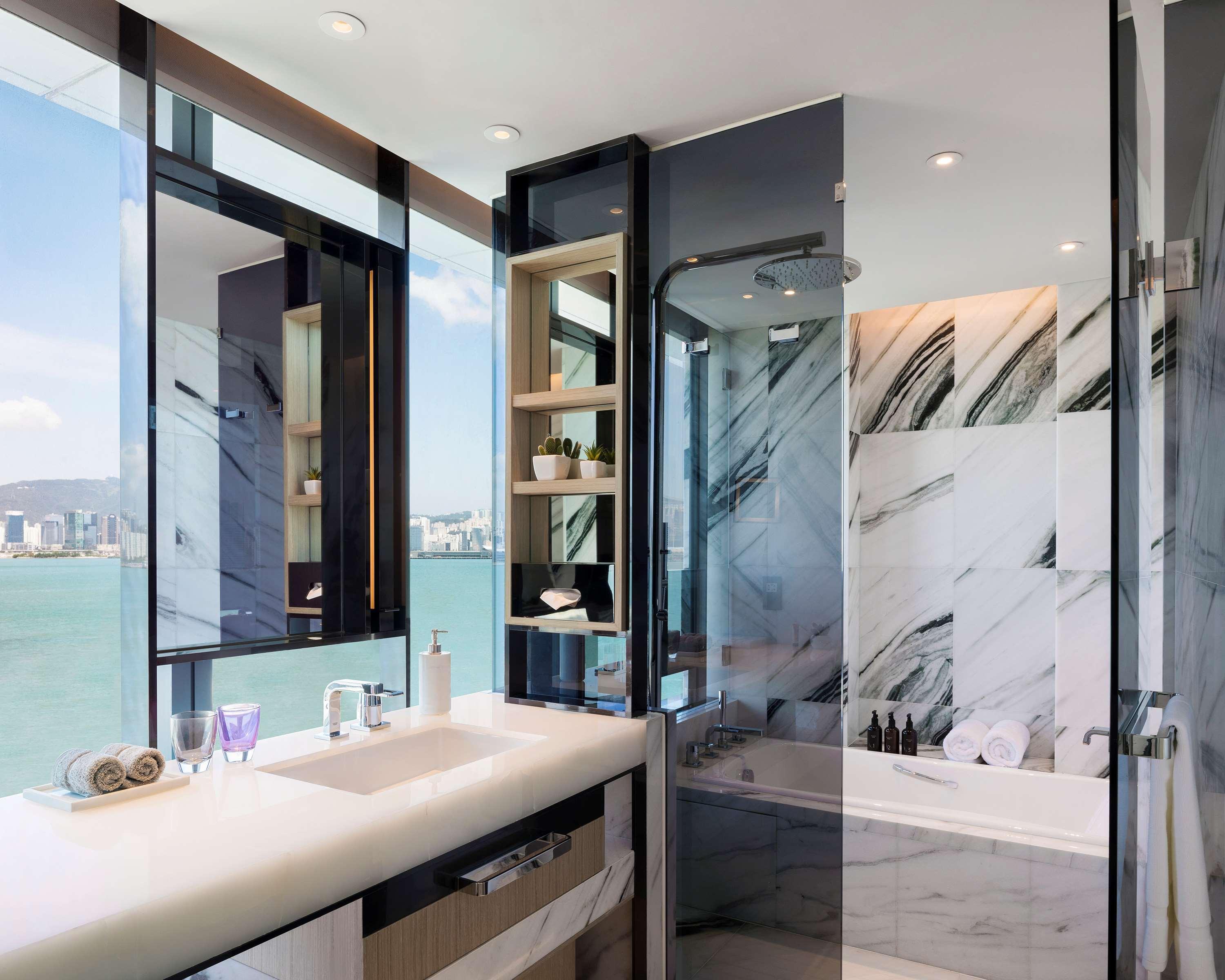 Hotel Hyatt Centric Victoria Harbour Hongkong Exterior foto