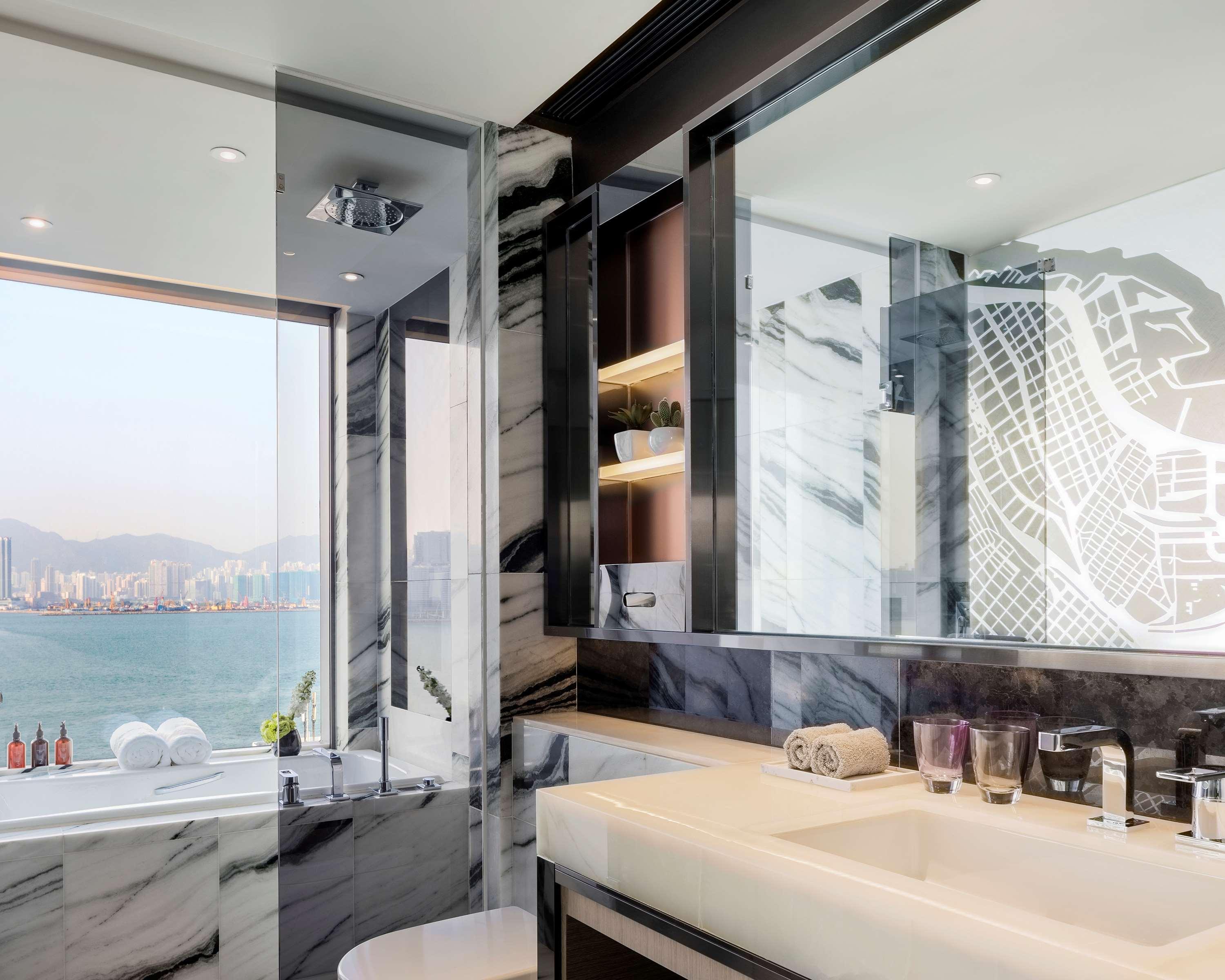 Hotel Hyatt Centric Victoria Harbour Hongkong Exterior foto