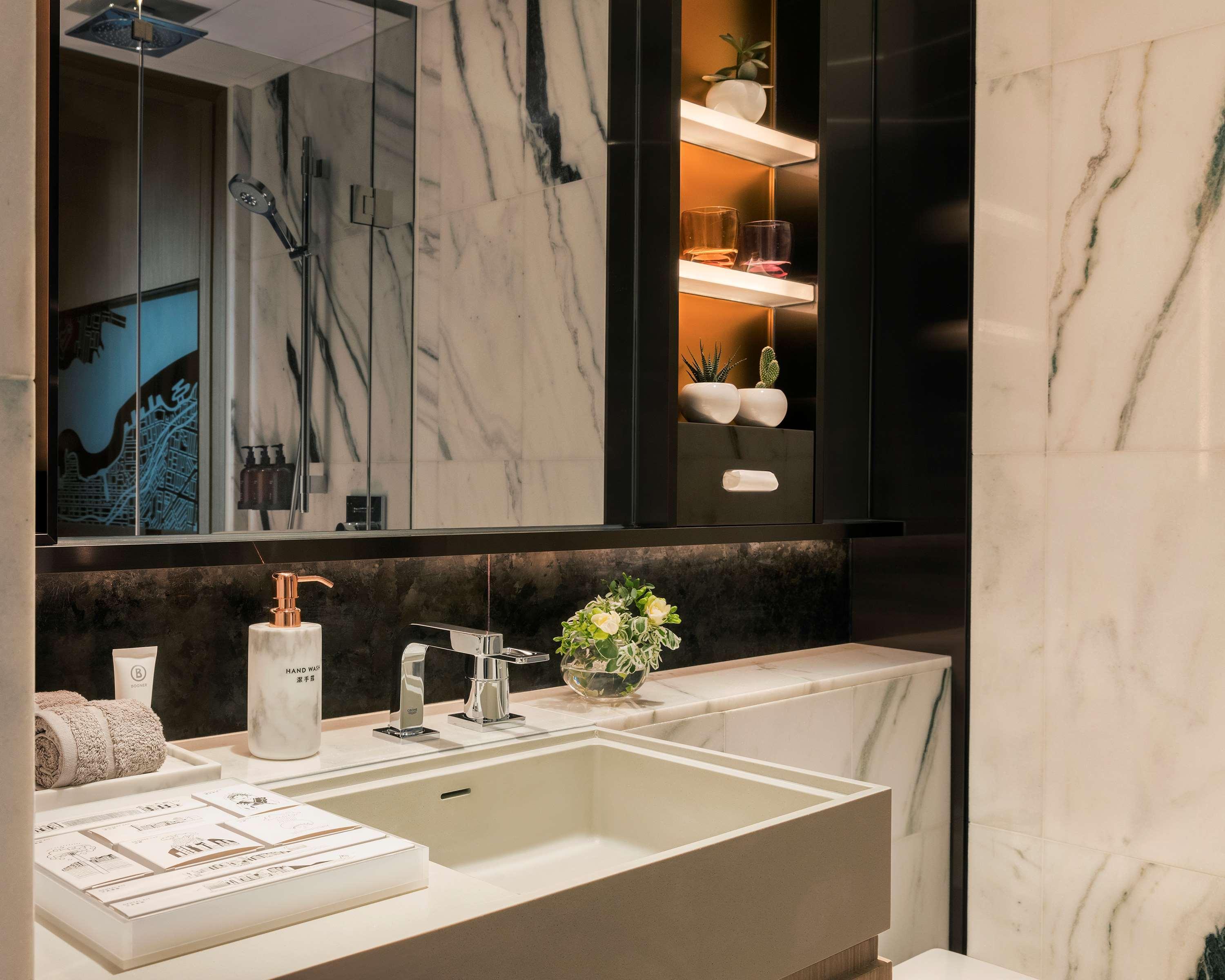 Hotel Hyatt Centric Victoria Harbour Hongkong Exterior foto