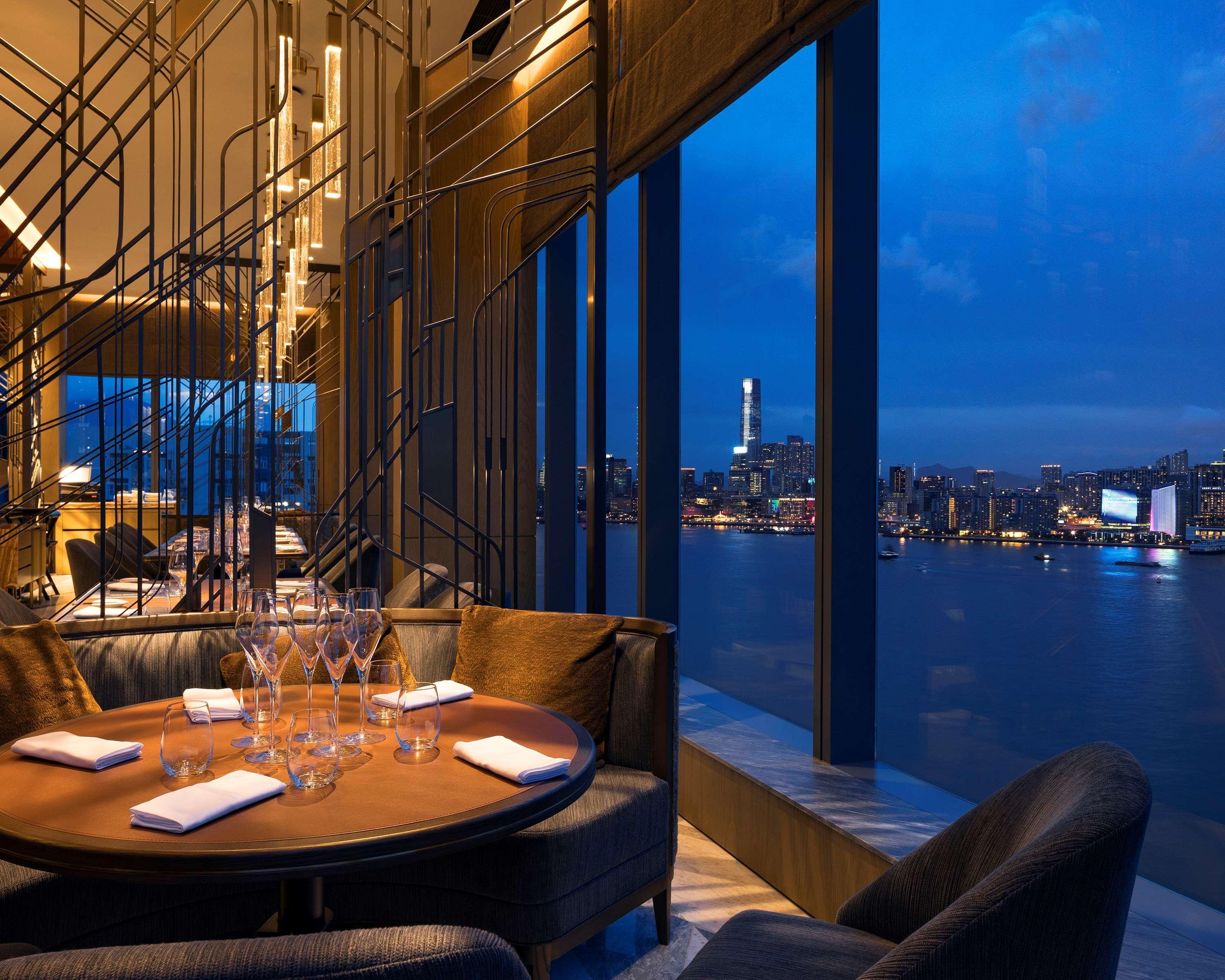 Hotel Hyatt Centric Victoria Harbour Hongkong Exterior foto