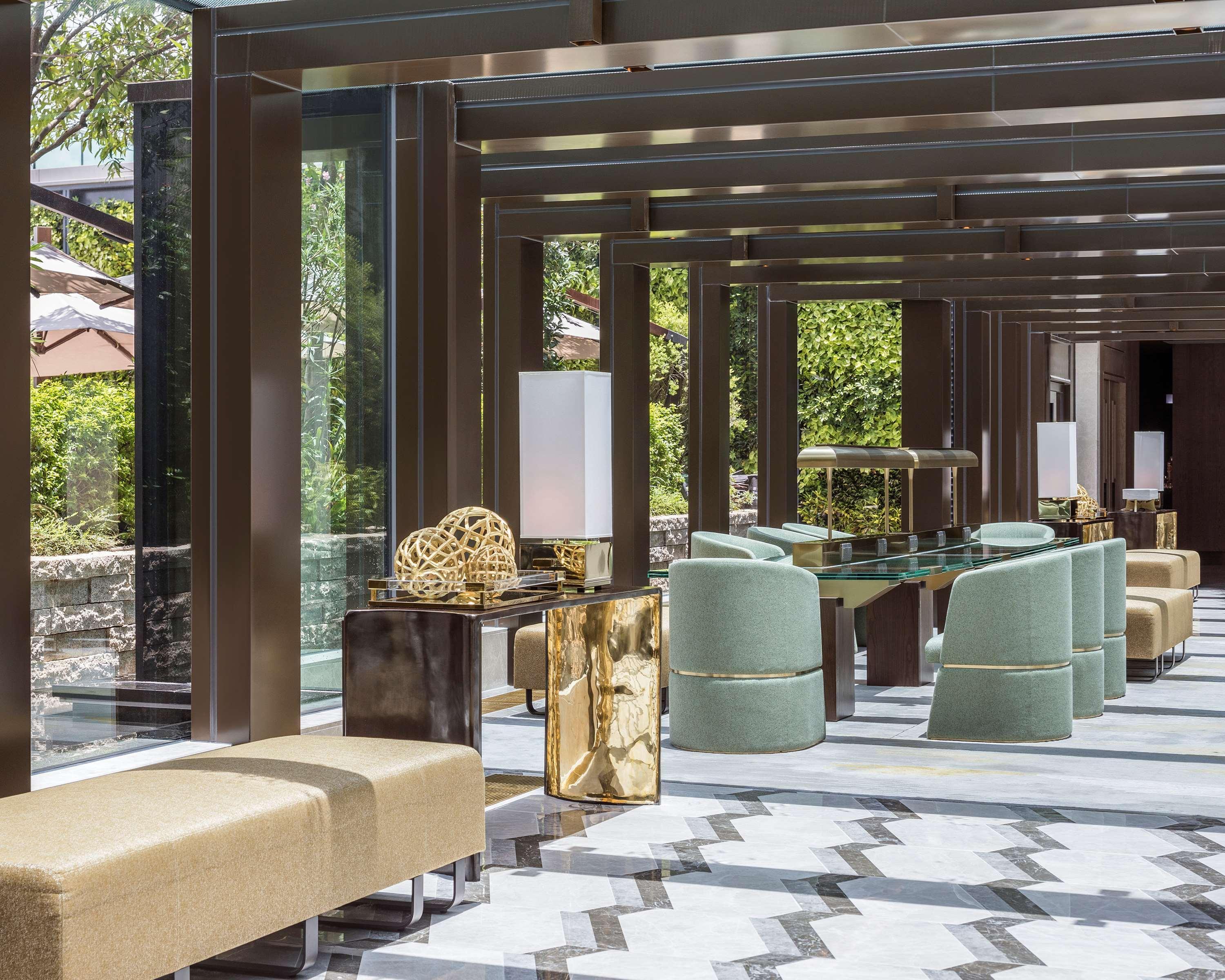 Hotel Hyatt Centric Victoria Harbour Hongkong Exterior foto